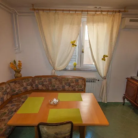 Appartement By The Sea - 14461 Zadar