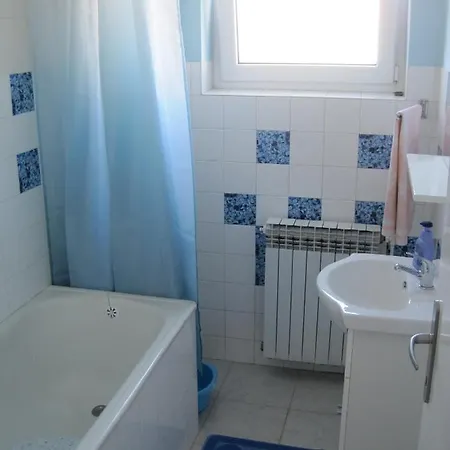 Apartment By The Sea - 14461